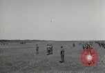 Standbild Charles Coolidge erhält Ehrenmedaille Darmstadt Deutschland, 1945, aus Sekunde 5 historischem Filmmaterial Videoclip 65675074433