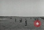 Standbild Charles Coolidge erhält Ehrenmedaille Darmstadt Deutschland, 1945, aus Sekunde 7 historischem Filmmaterial Videoclip 65675074433