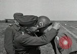 Standbild Charles Coolidge erhält Ehrenmedaille Darmstadt Deutschland, 1945, aus Sekunde 34 historischem Filmmaterial Videoclip 65675074433