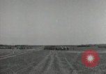 Standbild Charles Coolidge erhält Ehrenmedaille Darmstadt Deutschland, 1945, aus Sekunde 47 historischem Filmmaterial Videoclip 65675074433