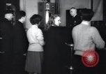 Image des filles et des garçons New Jersey United States USA, 1943, de la seconde 49 séquences d'archives historiques vidéo 65675074451