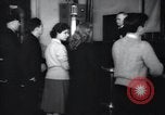 Image des filles et des garçons New Jersey United States USA, 1943, de la seconde 56 séquences d'archives historiques vidéo 65675074451
