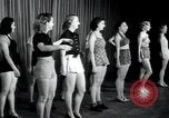 Image femmes danseurs New York City USA, 1936, de la seconde 3 séquences d'archives historiques vidéo 65675074452