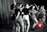 Image femmes danseurs New York City USA, 1936, de la seconde 11 séquences d'archives historiques vidéo 65675074452