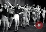 Image femmes danseurs New York City USA, 1936, de la seconde 26 séquences d'archives historiques vidéo 65675074452