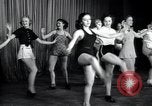 Image femmes danseurs New York City USA, 1936, de la seconde 30 séquences d'archives historiques vidéo 65675074452