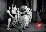 Image femmes danseurs New York City USA, 1936, de la seconde 46 séquences d'archives historiques vidéo 65675074452