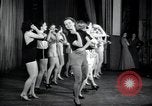 Image femmes danseurs New York City USA, 1936, de la seconde 49 séquences d'archives historiques vidéo 65675074452