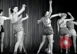 Image femmes danseurs New York City USA, 1936, de la seconde 53 séquences d'archives historiques vidéo 65675074452