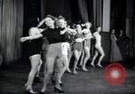 Image femmes danseurs New York City USA, 1936, de la seconde 59 séquences d'archives historiques vidéo 65675074452