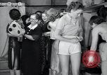Standbild Ziegfeld Follies Tänzer New York City USA, 1936, aus Sekunde 57 historischem Filmmaterial Videoclip 65675074453