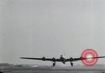 Standbild B-17 Flying Festungen Langley Field Virginia USA, 1939, aus Sekunde 4 historischem Filmmaterial Videoclip 65675074458