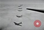 Standbild B-17 Flying Festungen Langley Field Virginia USA, 1939, aus Sekunde 20 historischem Filmmaterial Videoclip 65675074458