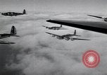 Standbild B-17 Flying Festungen Langley Field Virginia USA, 1939, aus Sekunde 27 historischem Filmmaterial Videoclip 65675074458