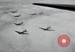 Standbild B-17 Flying Festungen Langley Field Virginia USA, 1939, aus Sekunde 40 historischem Filmmaterial Videoclip 65675074458