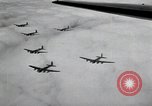 Standbild B-17 Flying Festungen Langley Field Virginia USA, 1939, aus Sekunde 41 historischem Filmmaterial Videoclip 65675074458
