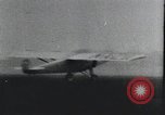 Image Charles Lindbergh et sa mère Long Island New York USA, 1927, de la seconde 29 séquences d'archives historiques vidéo 65675074467