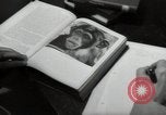 Immagine di Peabody Museo di Archeologia e etologia Cambridge Massachusetts USA, 1946, secondo 34 filmato di repertorio 65675074483