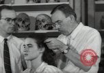 Image sérieusement anthropologue Hooton Cambridge Massachusetts USA, 1946, de la seconde 58 séquences d'archives historiques vidéo 65675074484