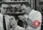 Image sérieusement anthropologue Hooton Cambridge Massachusetts USA, 1946, de la seconde 61 séquences d'archives historiques vidéo 65675074484