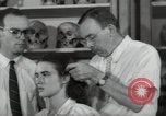 Image sérieusement anthropologue Hooton Cambridge Massachusetts USA, 1946, de la seconde 62 séquences d'archives historiques vidéo 65675074484