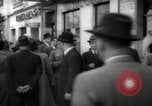 Standbild Menge Lissabon Portugal, 1942, aus Sekunde 6 historischem Filmmaterial Videoclip 65675074494