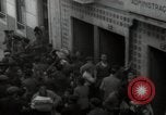 Standbild Menge Lissabon Portugal, 1942, aus Sekunde 27 historischem Filmmaterial Videoclip 65675074494