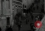 Standbild Menge Lissabon Portugal, 1942, aus Sekunde 31 historischem Filmmaterial Videoclip 65675074494