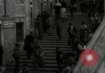 Standbild Menge Lissabon Portugal, 1942, aus Sekunde 33 historischem Filmmaterial Videoclip 65675074494