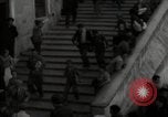 Standbild Menge Lissabon Portugal, 1942, aus Sekunde 35 historischem Filmmaterial Videoclip 65675074494