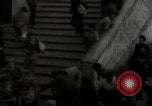 Standbild Menge Lissabon Portugal, 1942, aus Sekunde 39 historischem Filmmaterial Videoclip 65675074494