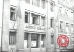Standbild Journalist Jean Fortenoy Lissabon Portugal, 1942, aus Sekunde 1 historischem Filmmaterial Videoclip 65675074495