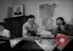 Standbild Journalist Jean Fortenoy Lissabon Portugal, 1942, aus Sekunde 15 historischem Filmmaterial Videoclip 65675074495
