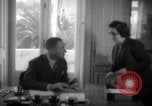 Standbild Oberst Robert Solberg Lissabon Portugal, 1942, aus Sekunde 32 historischem Filmmaterial Videoclip 65675074499