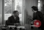 Standbild Oberst Robert Solberg Lissabon Portugal, 1942, aus Sekunde 42 historischem Filmmaterial Videoclip 65675074499
