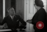 Standbild Oberst Robert Solberg Lissabon Portugal, 1942, aus Sekunde 49 historischem Filmmaterial Videoclip 65675074499
