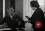 Standbild Oberst Robert Solberg Lissabon Portugal, 1942, aus Sekunde 52 historischem Filmmaterial Videoclip 65675074499