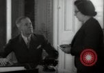 Standbild Oberst Robert Solberg Lissabon Portugal, 1942, aus Sekunde 54 historischem Filmmaterial Videoclip 65675074499