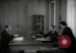 Standbild Oberst Robert Solberg Lissabon Portugal, 1942, aus Sekunde 56 historischem Filmmaterial Videoclip 65675074499