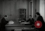 Standbild Oberst Robert Solberg Lissabon Portugal, 1942, aus Sekunde 61 historischem Filmmaterial Videoclip 65675074499