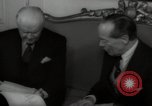 Standbild Sir Donald Campbell Lissabon Portugal, 1942, aus Sekunde 34 historischem Filmmaterial Videoclip 65675074500