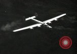 Standbild B-24 Liberator Bomber Mindanao Philippinen, 1945, aus Sekunde 14 historischem Filmmaterial Videoclip 65675074516