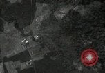 Standbild B-24 Liberator Bomber Mindanao Philippinen, 1945, aus Sekunde 28 historischem Filmmaterial Videoclip 65675074516