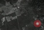 Standbild B-24 Liberator Bomber Mindanao Philippinen, 1945, aus Sekunde 32 historischem Filmmaterial Videoclip 65675074516
