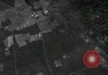 Standbild B-24 Liberator Bomber Mindanao Philippinen, 1945, aus Sekunde 33 historischem Filmmaterial Videoclip 65675074516