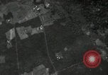Standbild B-24 Liberator Bomber Mindanao Philippinen, 1945, aus Sekunde 34 historischem Filmmaterial Videoclip 65675074516