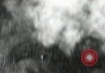 Standbild B-24 Liberator Bomber Mindanao Philippinen, 1945, aus Sekunde 53 historischem Filmmaterial Videoclip 65675074516