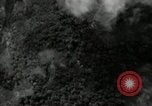 Standbild B-24 Liberator Bomber Mindanao Philippinen, 1945, aus Sekunde 56 historischem Filmmaterial Videoclip 65675074516