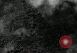 Standbild B-24 Liberator Bomber Mindanao Philippinen, 1945, aus Sekunde 58 historischem Filmmaterial Videoclip 65675074516