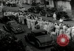 Immagine di Le persone schierate Filippine, 1942, secondo 15 filmato di repertorio 65675074518